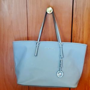 Michael Kors Jet Set Tote